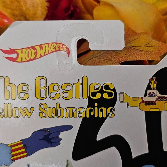 Hot Wheels The Beatles Yellow Submarine Kool Kombi 1:64 Diecast - Picture 2 of 8